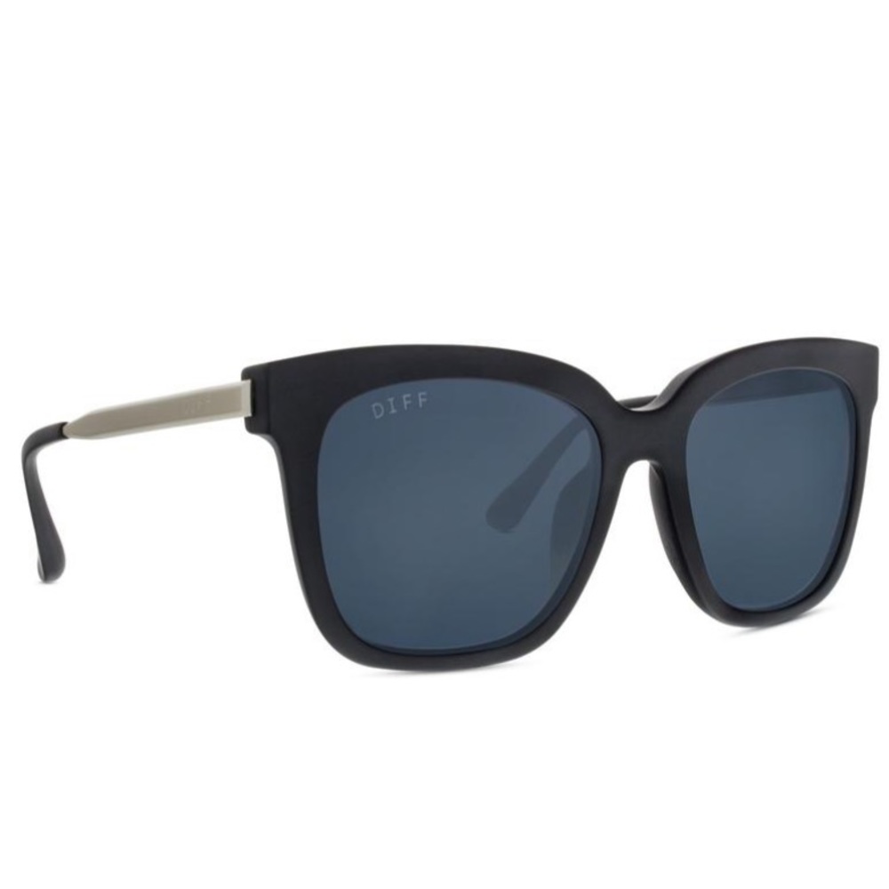 DIFF Bella Matte Black Polarized sunglasses